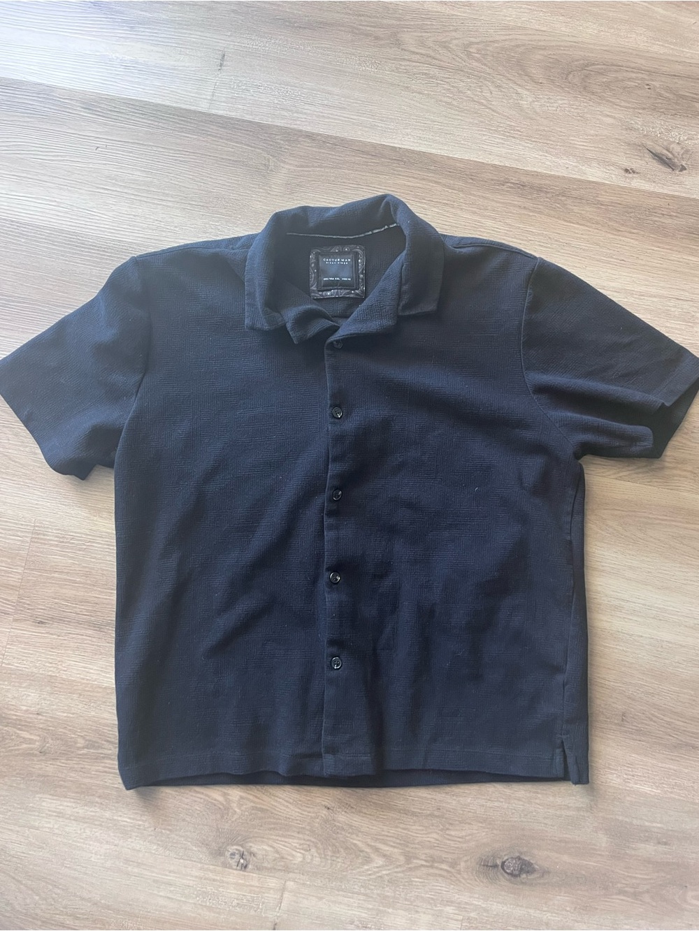Cactus Man Men's Short-Sleeve Button-Up Shirt in Black - 2XL